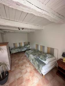 Appartements Gite coteaux de Montcuq - 4 personnes : photos des chambres