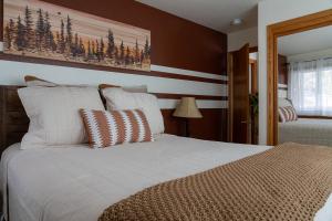 Alpenglow One Bedroom One Bath – A18