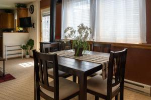 Alpenglow One Bedroom One Bath – A18