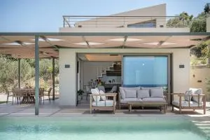 Seaview villa with pool in nature next to Platanias - Plataniás