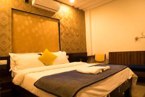 The Flamboyant Natraj