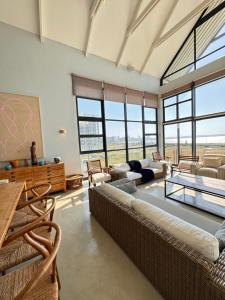 Accommodation Front - Loft Waterfront Penthouse with Ocean Views
