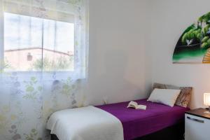 Apartments with parking space Vir - 23333