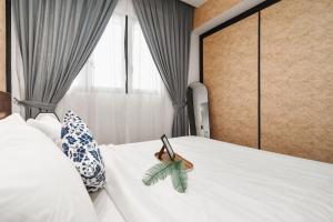 IndoChina 3BR MVertica near MRT by RumaBnB