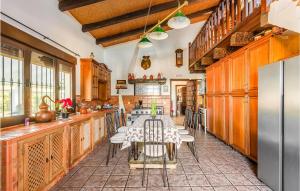 Stunning Home In Valverde De Leganés