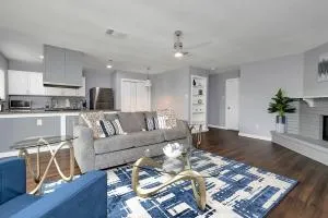 Spacious 3bed 2 bath with a modern feel - Watauga