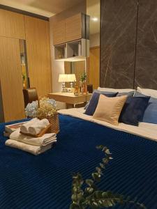 New condo#5 minutes to Lee Gardens Plaza