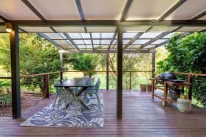 The Hideaway - Chic Farmhouse 15min to beaches