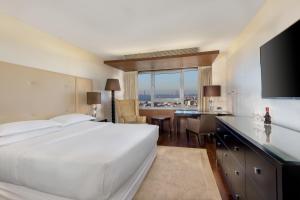 Club Queen Room room in Sheraton Lisboa Hotel & Spa