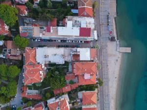 MINIQ HOMES 101 - Near Sea Foça Center 2BR Historic Stone House