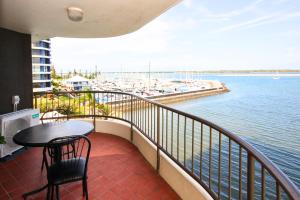 Broadwater Shores Waterfront Apartments