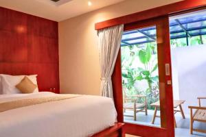 Dersik 1 BR Superior Balinese Style JU36