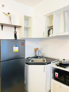 R2 Minimalist Snug Haven