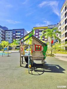 R2 Minimalist Snug Haven