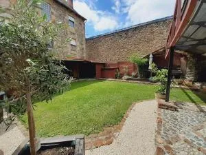 lo forat dins la paret(le trou dans le mur) - Cuzac