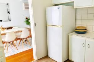 OAKS BrkFast, WiFi,Fetch,Walk2Pizza,Coffee,Liquor