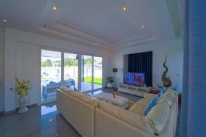 Luxury 4 Bedroom Pool Villa - PV8