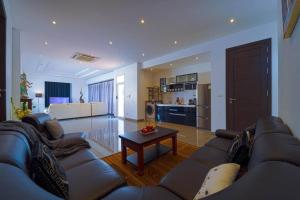 Luxury 4 Bedroom Pool Villa - PV8