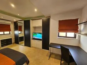 Luxury Apartment with Terrace - Birzebbuga Centre - Żurrieq