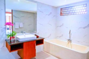 Apel 1 BR Superior Room JU37