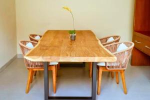 Apel 1 BR Superior Room JU37