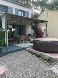 Maisons de vacances Charmante maison de location a Blauzac (30) : photos des chambres