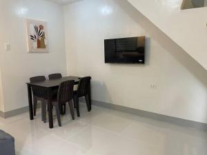 Roomiq Homestay - Cozy 2BR APT