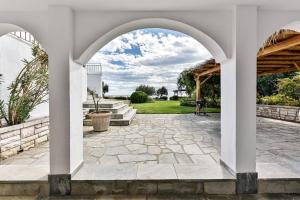 Azure Coast Seafront Retreat