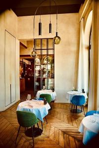 U Eat & Sleep Antwerp