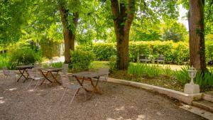 Logis Hotels - Au Colombier du Touron : photos des chambres