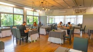 Logis Hotels - Au Colombier du Touron : photos des chambres
