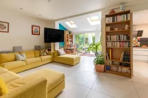 Les Arènes Wi-Fi Climatisation Jardin Netflix 10 mn cœur de ville - 贝济耶