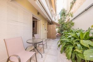 Athens Seaside Retreat Floisvos