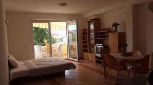 Apartment Malinska, Krk 15