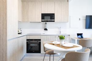 ANSA Beach Apartments - Urban Sky Suite - Málaga