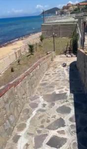 Donna Laura Sea Front
