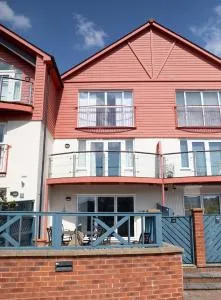 At Watersedge - Starcross