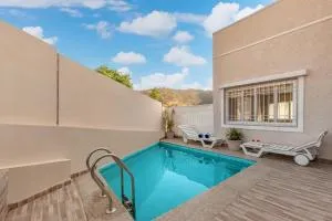 ELIVAAS Shourya Zenna Luxe 3BHK Villa with Pvt Pool, Udaipur - Bhīndar