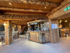 Hotels Hotel des Pyrenees : photos des chambres