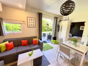Appartements Charming Guesthouse on the Edge of Saint Germain en Laye Forest with Parking and Terrace : photos des chambres