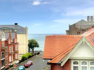 Apartment Victoria with Free Parking