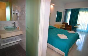 Romantic Palace Beach Apartments