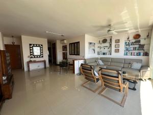 R1345 Carabeo 1-42, Access to the Beach
