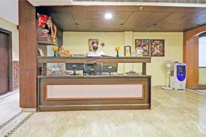 B - Llions Old Delhi Gurgaon Rd Hotel