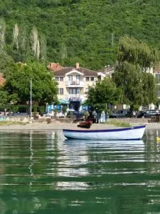 Villa Chaloski - Pechtani