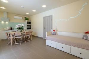 Modular Bungalows With Heated Pool Artemis Greece