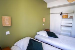 Appartements -LE SENTIER- Elegant T3 avec jardin proche mer : photos des chambres