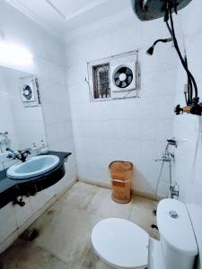 Stay nearby Lutyens Delhi just 15min from Connaught Place