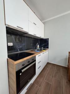 Lizas apartments 4th