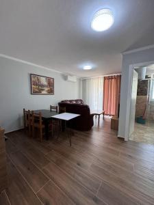 Lizas apartments 4th